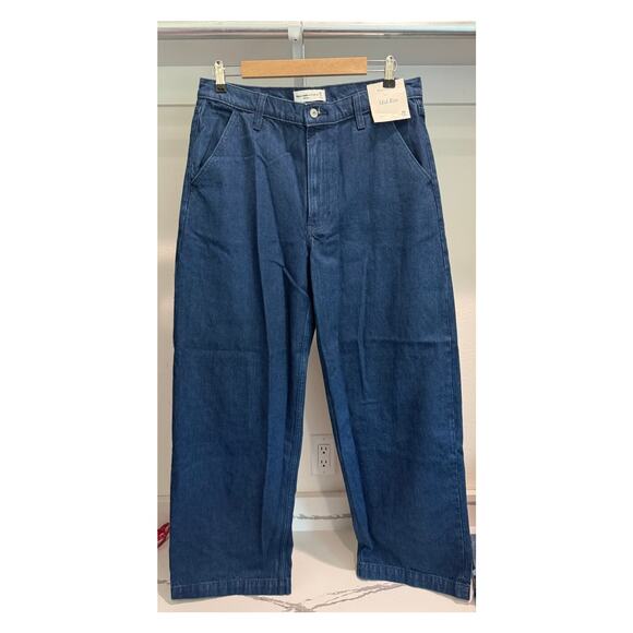 Abercrombie & Fitch Denim - NWT Abercrombie & Fitch Mid-Rise Jeans Size 30 / 10 Regular